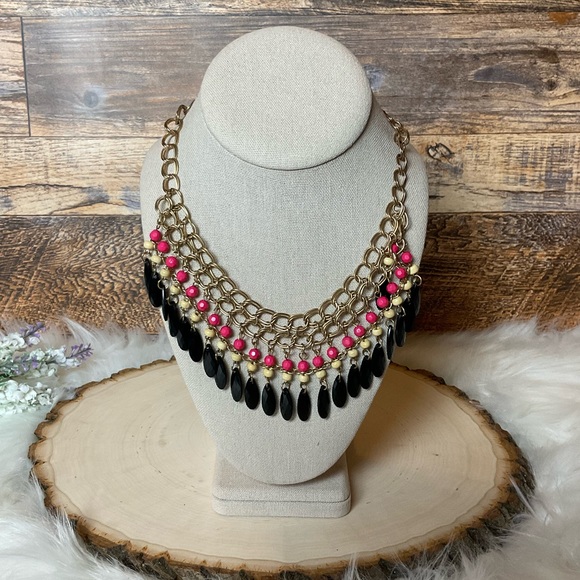 Jewelry - Pink Gold Black statement necklace